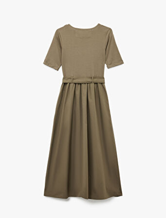 U Yaka Kısa Kollu Kemer Detaylı A Kesim Uzun Elbise