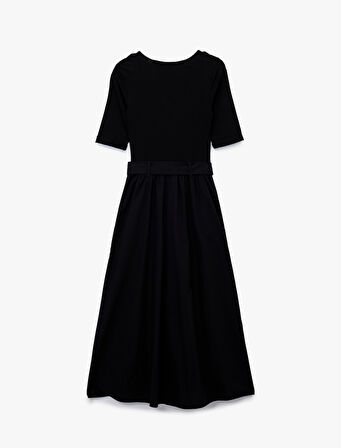 U Yaka Kısa Kollu Kemer Detaylı A Kesim Uzun Elbise