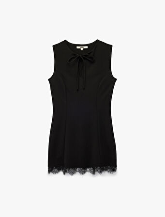 Kolsuz Bisiklet Yaka Bağlama Detaylı Slim Fit Dantel Detaylı Mini Elbise