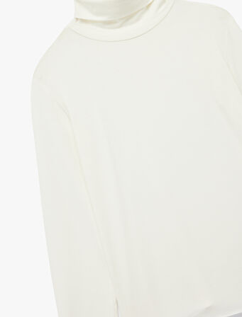 Slim Fit Viskon Kumaş Uzun Kollu Balıkçı Yaka Tişört