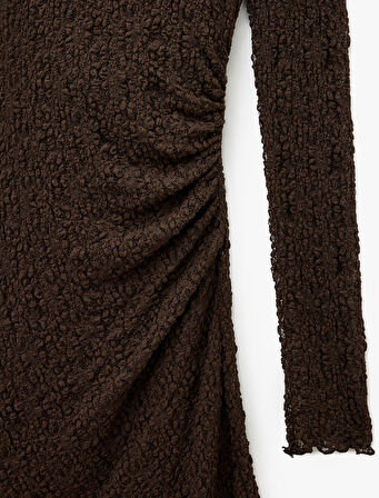 Slim Fit Drapeli Uzun Kollu Derin U Yaka Asimetrik Kesim Dantel Elbise