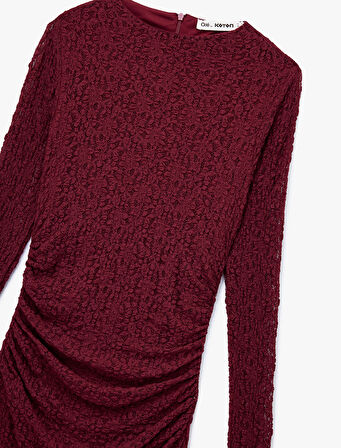 Drape Detaylı Asimetrik Uzun Kollu Bisiklet Yaka Mini Dantel Elbise