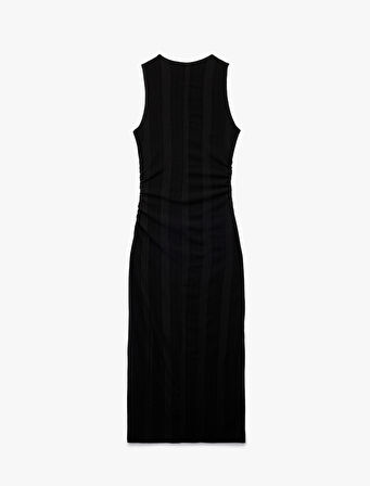 Kolsuz Slim Fit Bisiklet Yaka Çizgili Midi Büzgülü Elbise