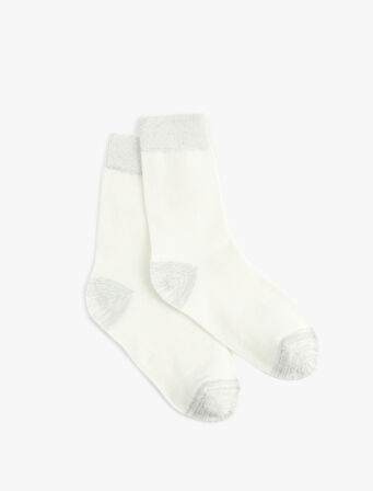 Parlak Detaylı Soket Çorap