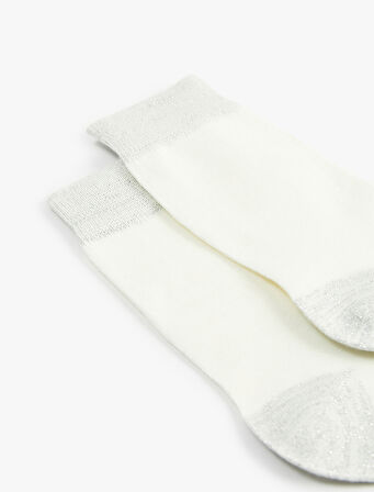 Parlak Detaylı Soket Çorap