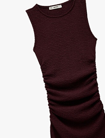 Drape Detaylı Kolsuz Dokulu Bisiklet Yaka Slim Fit Uzun Elbise