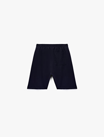 Pamuklu Rahat Kalıp Cep Detaylı Beli Bağcıklı Spor Şort