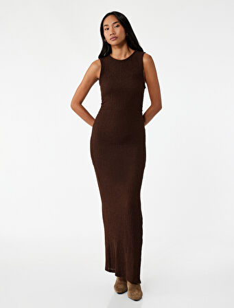 Bürümcük Kumaş Slim Fit Yırtmaç Detaylı Bisiklet Yaka Kolsuz Uzun Kalem Elbise