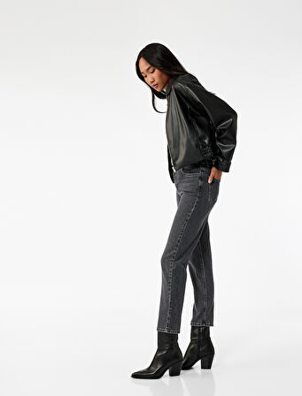 Standart Bel Düz Paça Düğmeli Cepli Straight Fit Jean Pantolon - Straight Jeans