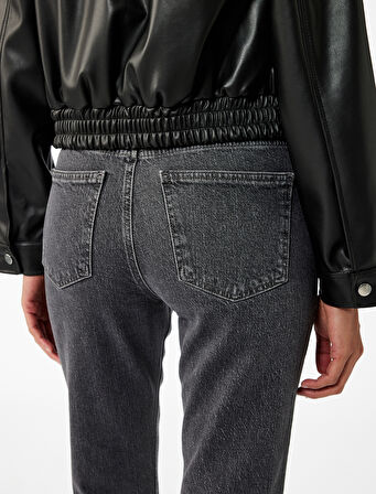 Standart Bel Düz Paça Düğmeli Cepli Straight Fit Jean Pantolon - Straight Jeans