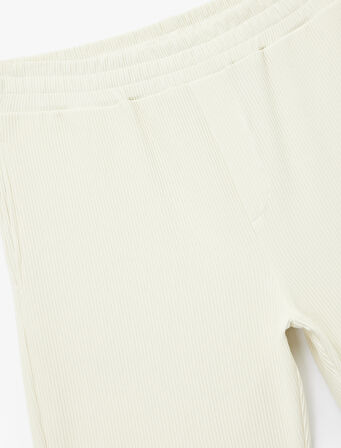 Pamuklu Cep Detayı Fitilli Bermuda Şort