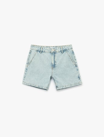 Pamuklu Chino Cepli Rahat Kalıp Düğmeli Mini Denim Şort
