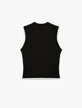 Renk Kontrast Detaylı Düğmeli Bisiklet Yaka Triko Yelek