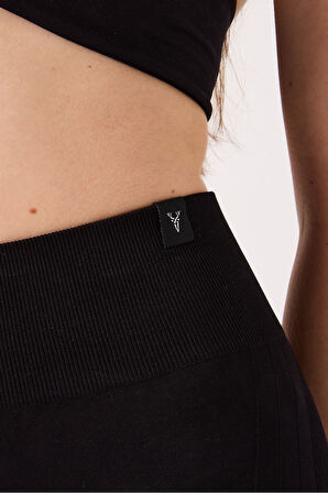 Amara Spor Şort Yüksek Bel Esnek Şekillendirici ve Toparlayıcı Seamless Tayt Kısa Şort