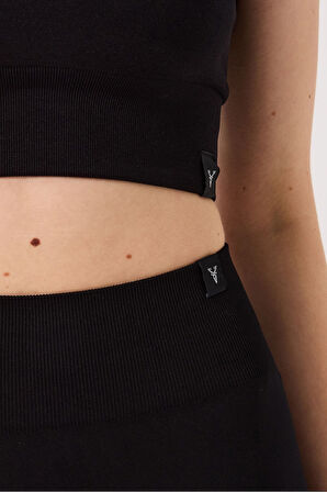 Essential Spor Şort Yüksek Bel Esnek Şekillendirici ve Toparlayıcı Seamless Tayt Kısa Şort