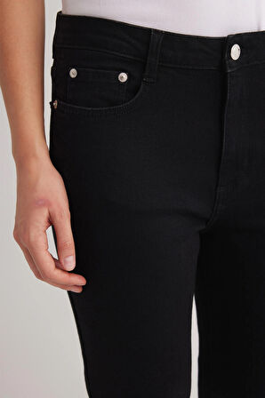 Julia 96 NORMAL BEL SİYAH CROP FLARE JEANS KADIN