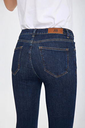 Julia 92 NORMAL BEL KOYU RINSE CROP FLARE JEANS KADIN