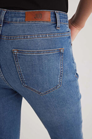 Julia 116 NORMAL BEL MAVİ CROP FLARE JEANS KADIN