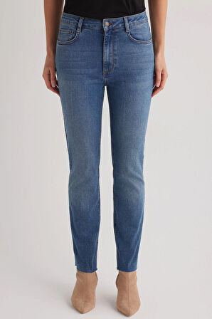 Julia 116 NORMAL BEL MAVİ CROP FLARE JEANS KADIN