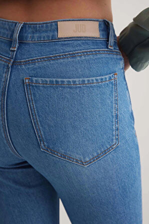 Hilde 399 YÜKSEK BEL AÇIK MAVİ MOM JEANS KADIN