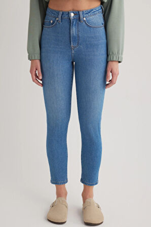 Hilde 399 YÜKSEK BEL AÇIK MAVİ MOM JEANS KADIN
