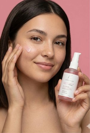Karawan Care Gözenek Sıkılaştırıcı ve Sebum Dengeleyici %10 Niasinamid + %1 Zinc PCA Yüz Serumu 30 ml