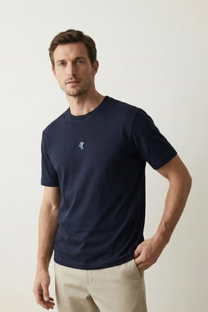 elemge %100 Pamuk Compact Penye Süprem Yunus Nakışlı Trend Fit Erkek Tok Kumaş T-Shirt Rahat Kesim Lacivert