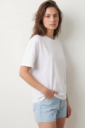 elemge %100 Pamuk Süprem Kadın Boxy Fit Beyaz T-Shirt Bol Kesim Düşük Omuzlu Bisiklet Yaka Tişört