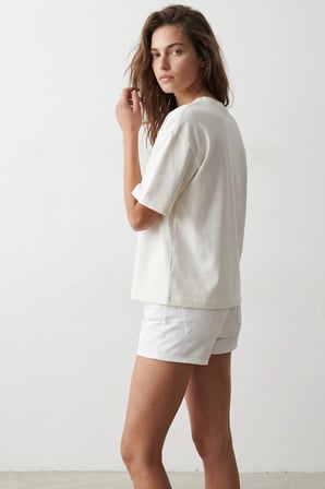 elemge %100 Pamuk Süprem Kadın Boxy Fit Ekru T-Shirt Bol Kesim Düşük Omuzlu Bisiklet Yaka Krem Tişört