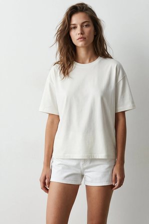 elemge %100 Pamuk Süprem Kadın Boxy Fit Ekru T-Shirt Bol Kesim Düşük Omuzlu Bisiklet Yaka Krem Tişört