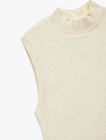 Dik Yaka Simli Kolsuz Triko Bluz