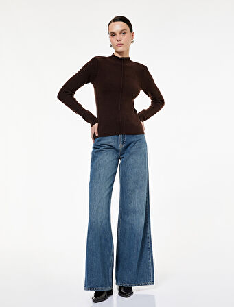 Hafif Dik Yaka Uzun Kollu Triko Kazak