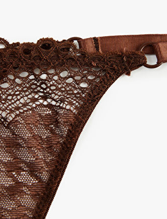 Dantel Detaylı Viskon Karışımlı String Külot