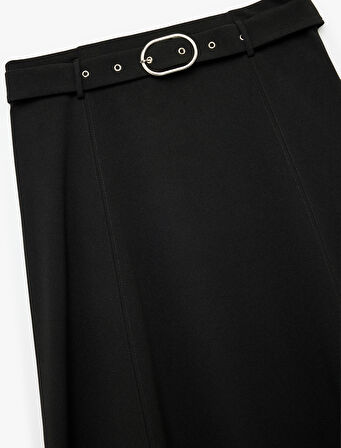 Kemer Detaylı Midi Boy Kloş Etek