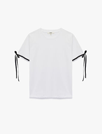 Pamuklu Bağlama Detaylı Fiyonklu Kısa Kollu Bisiklet Yaka Tişört