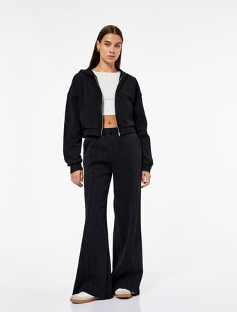 Rahat Kalıp Kanguru Cepli Fermuarlı Yıkamalı Kapüşonlu Crop Sweatshirt