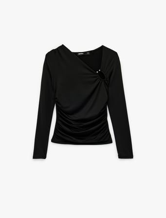 Slim Fit Uzun Kollu Aksesuar Detaylı Asimetrik Yaka Drapeli Tişört