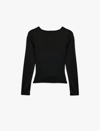 Slim Fit Uzun Kollu Aksesuar Detaylı Asimetrik Yaka Drapeli Tişört