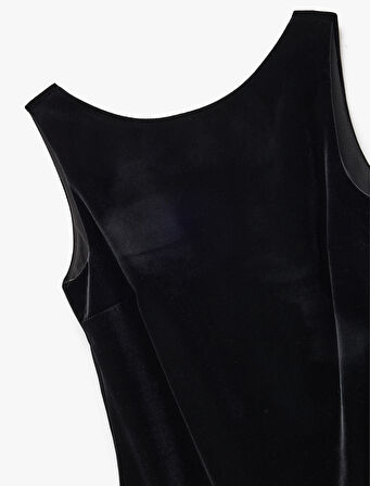 Kolsuz Fiyonklu A Kesim V Yaka Kadife Mini Abiye Elbise