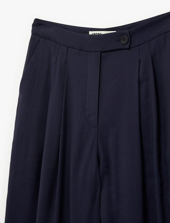 Kupro Viskon Kumaş Regular Fit Cepli Pileli Geniş Paça Baggy Pantolon