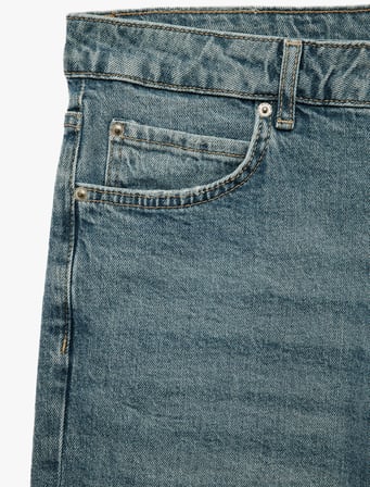 Pamuklu Normal Bel Cepli Slim Fit Jean Şort