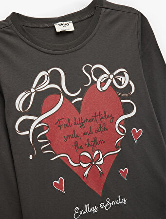 Uzun Kollu Bisiklet Yaka Kalp Baskılı Pamuklu Tişört