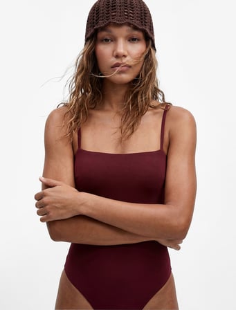 Straight Fit Çıkarılabilir Askı Detaylı Straplez Mayo