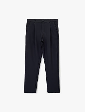 Rahat Kalıp Cepli Pileli Kumaş Pantolon