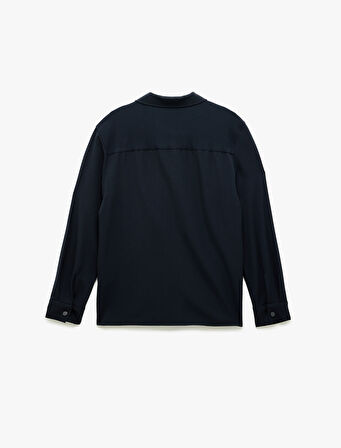 Regular Fit Viskon Karışımlı Kapaklı Cep Detaylı Klasik Yaka Uzun Kollu Gömlek