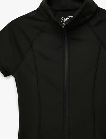 Dik Yaka Kısa Kollu Fermuarlı Slim Fit Spor Tişört