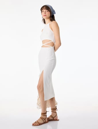 Slim Fit Kolsuz Pencere Detaylı Midi Halter Yaka Elbise