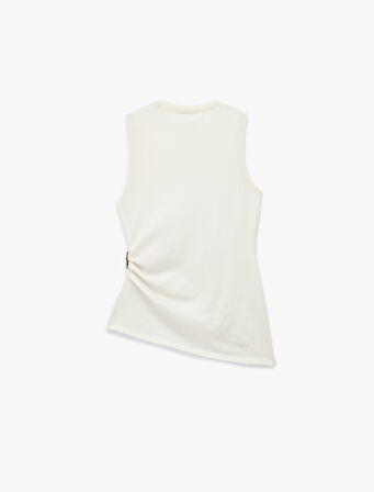 Aksesuar Detaylı Bisiklet Yaka Kolsuz Triko Bluz