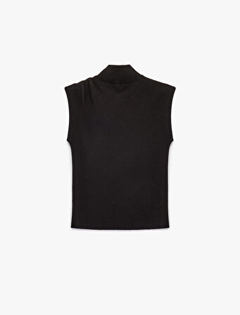 Drape Detaylı Dik Yaka Kolsuz Triko Kazak