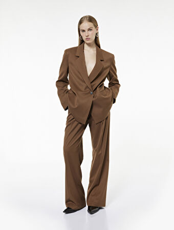 Viskon Karışımlı Düğmeli Cep Detaylı Kruvaze Yaka Blazer Ceket